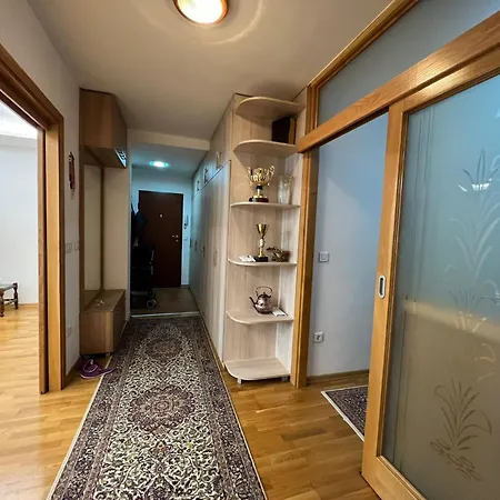 Apartman Moco *