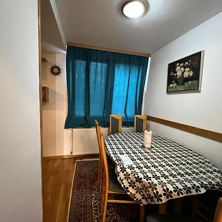 Apartment Apartman Moco